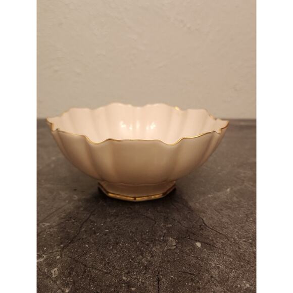 Vintage Lenox Small Footed Scalloped Bowl With Gold Trim Edging 6" USA - Picture 6 of 6